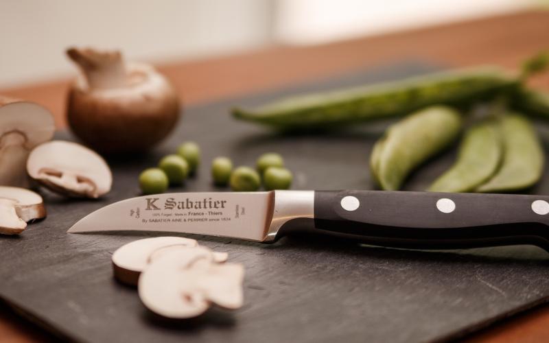 Elegance 3 Curved Paring Knife Black